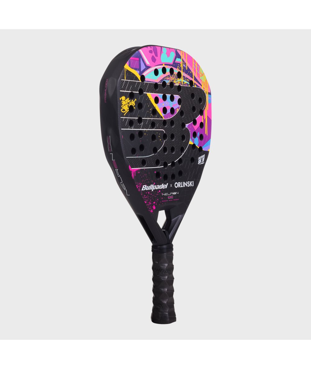 BULLPADEL NEURON 02 EDGE BULLPADELSHOW 06 x ORLINSKI